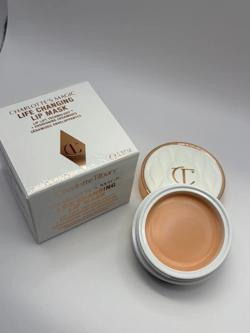 Charlotte Tilbury Rose Gold & White Cream Compact in Peach